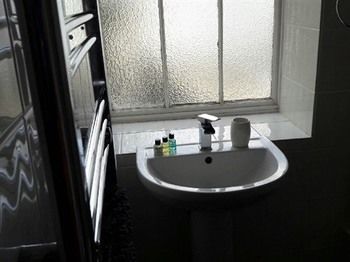 The City Inn ترورو المظهر الخارجي الصورة