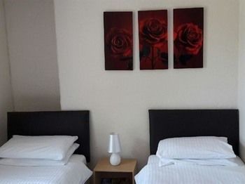 The City Inn ترورو المظهر الخارجي الصورة